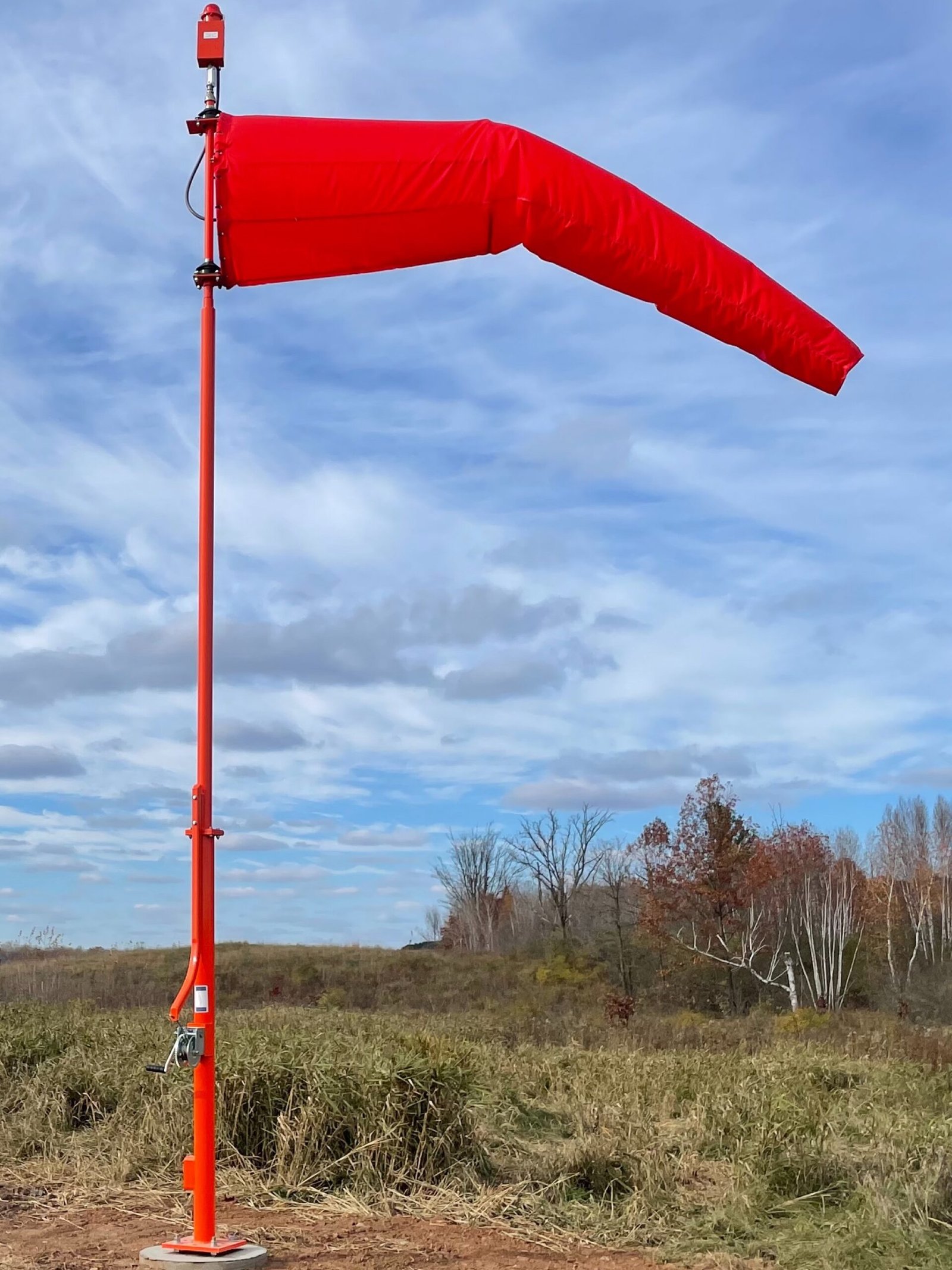 ADB SAFEGATE SWCS – Solar Wind Cones dengan LED Solar Wind Cones, LED L-806 Unlighted Wind Cone - Gambar 5